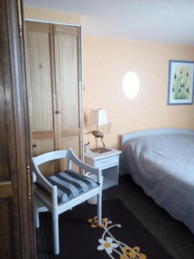 Chambre Dans Le Centre Historique Pont-Audemer Exterior foto